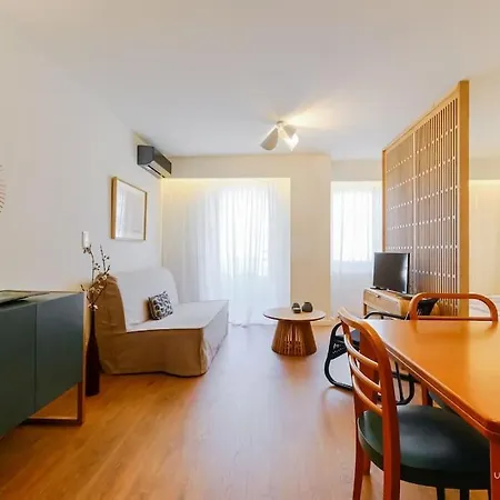 Elements Luxury Suite, Vesta Philoxenia Apartment *